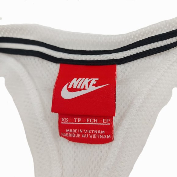 Nike Tank Top Womens XS White Racerback Curvy Hem Lightweight Athletic Gym Yoga - Picture 9 of 9